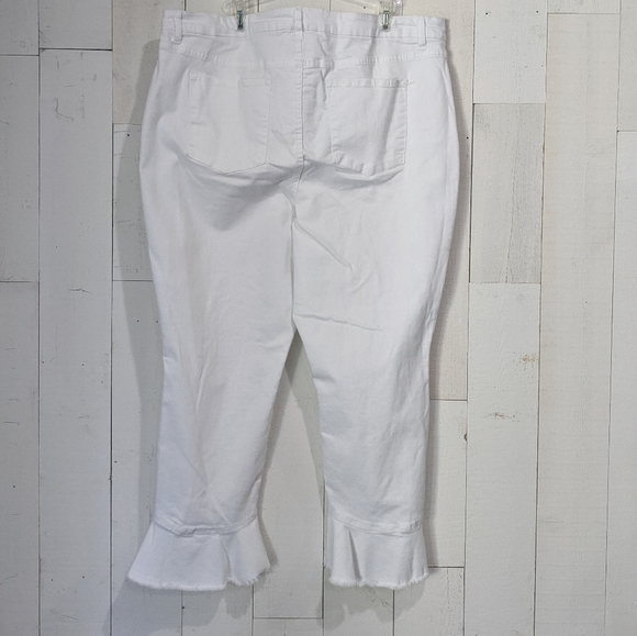 NWT For The Republic High Rise White Jeans - Picture 9 of 11